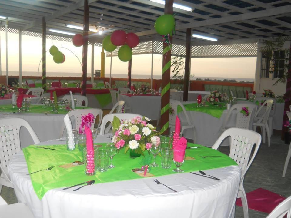 Tropical Court Hotel Montego Bay Kültér fotó