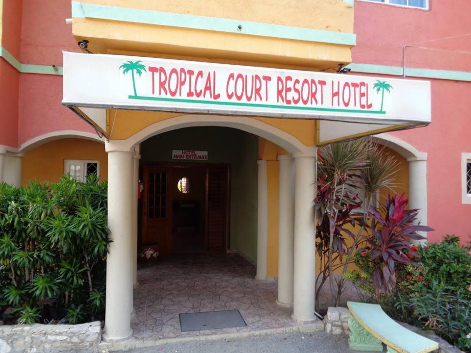 Tropical Court Hotel Montego Bay Kültér fotó