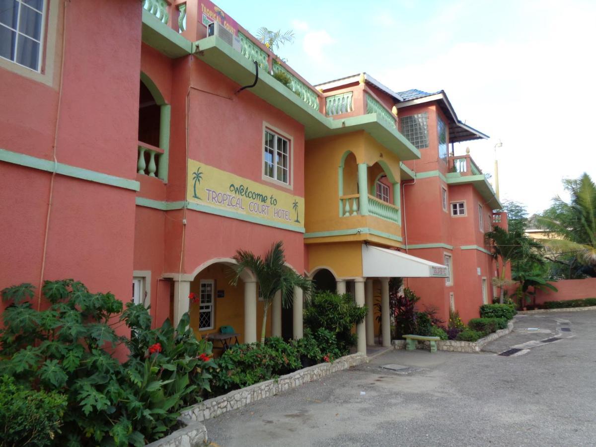 Tropical Court Hotel Montego Bay Kültér fotó