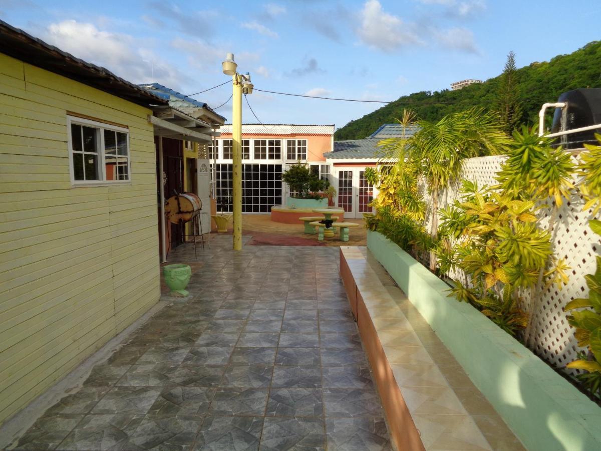 Tropical Court Hotel Montego Bay Kültér fotó