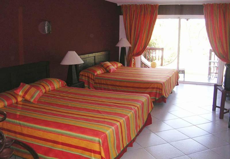 Tropical Court Hotel Montego Bay Kültér fotó