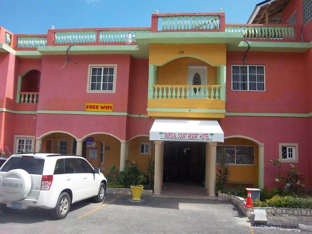 Tropical Court Hotel Montego Bay Kültér fotó