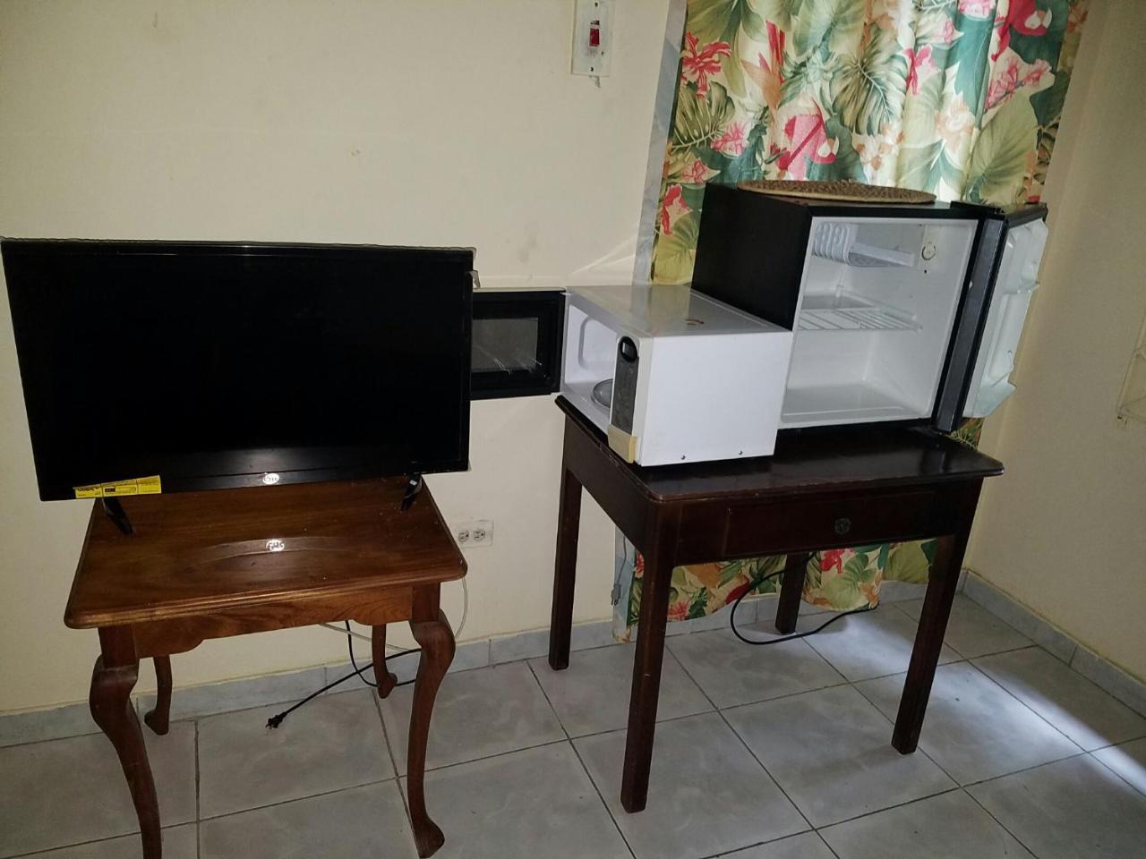 Tropical Court Hotel Montego Bay Kültér fotó